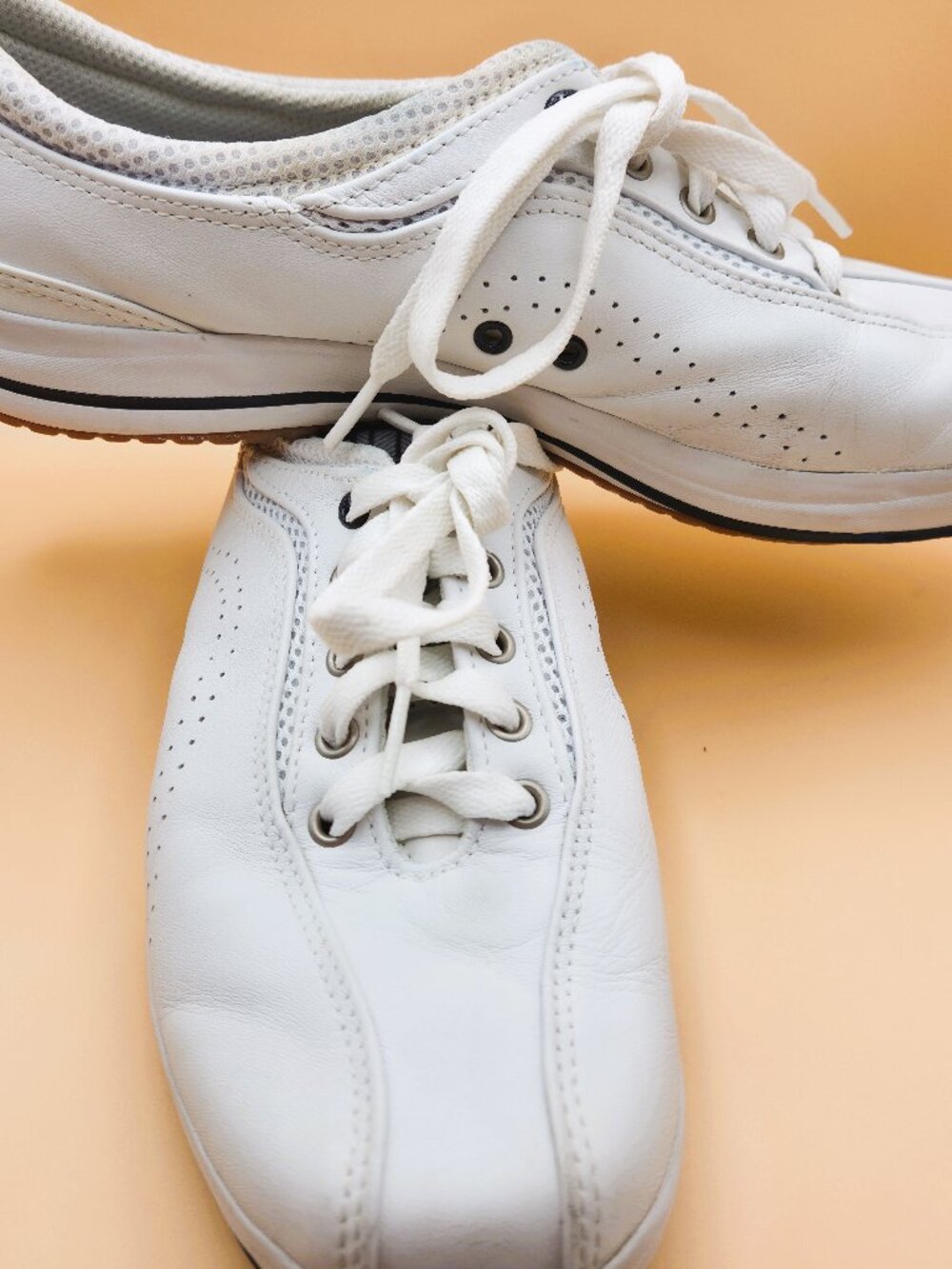 Keds White Leather Lace UP Sneakers Women Size 9 Casual Comfort Walking Shoes